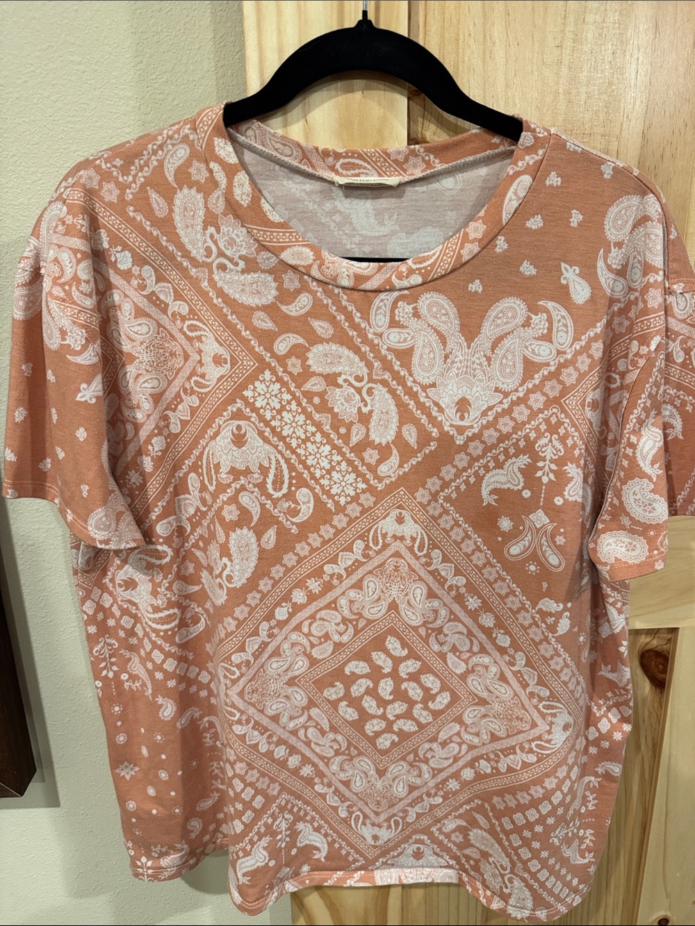Women's Dusty Rose Paisley Bandana Short Sleeve Tee